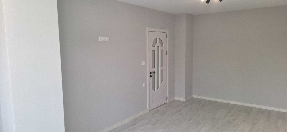 Продава се Тристаен апартамент в Разград, Център - 96 кв.м за 1621 €/кв.м - Снимка #12