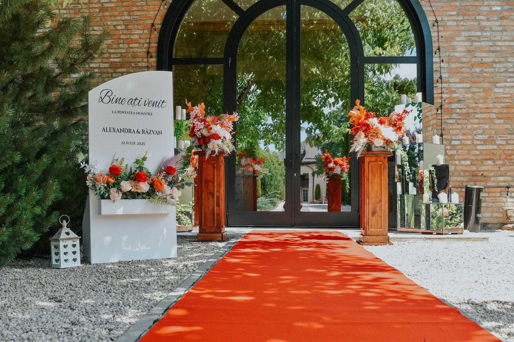 Decor evenimente Aranjamente florale Arcade Coloane Nunta Petreceri