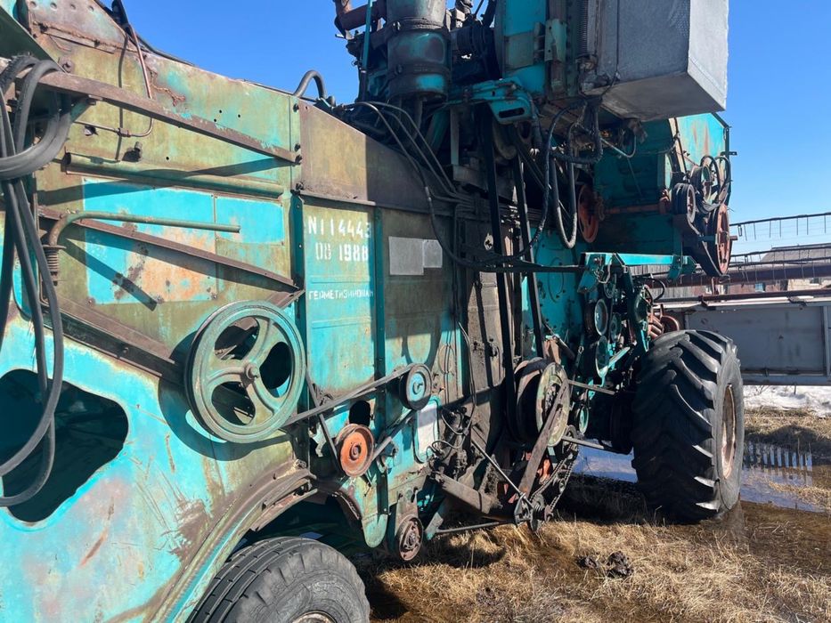 Продам комбайн на ходу