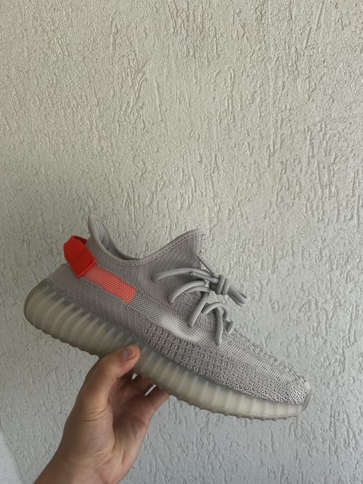 Yeezy 350 V2 Tail Light