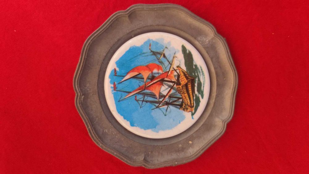 Немски калаени чинии за стена с рисуван порцелан