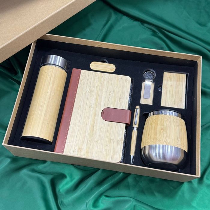 Бизнес подарки . Можно нанести ваш логотип