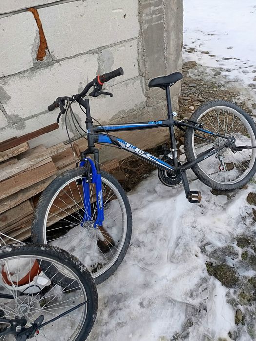 De vânzare biletele