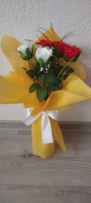 Сатенени рози за всеки повод