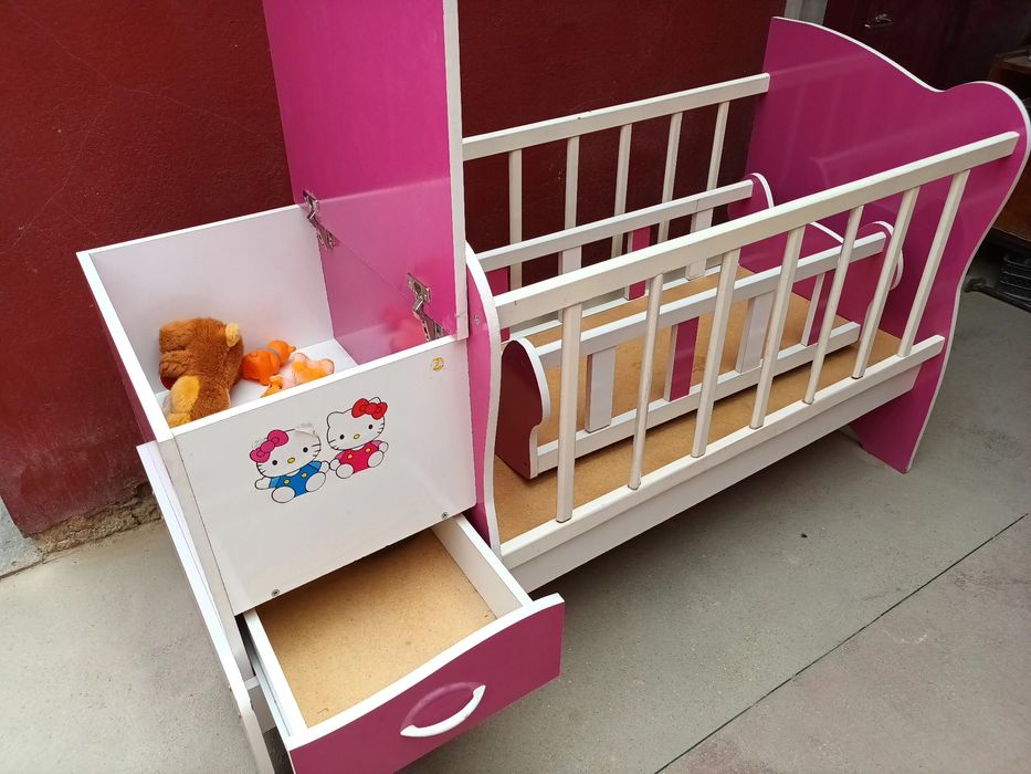 Детский кровать сотилади...