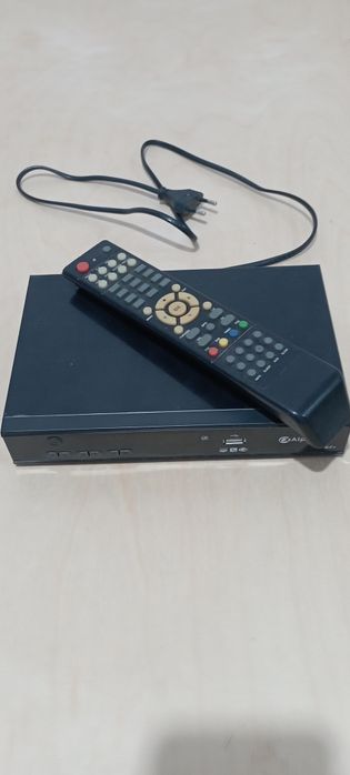 Продается тюнер "Alfabox" тюнер сотилмоқда.