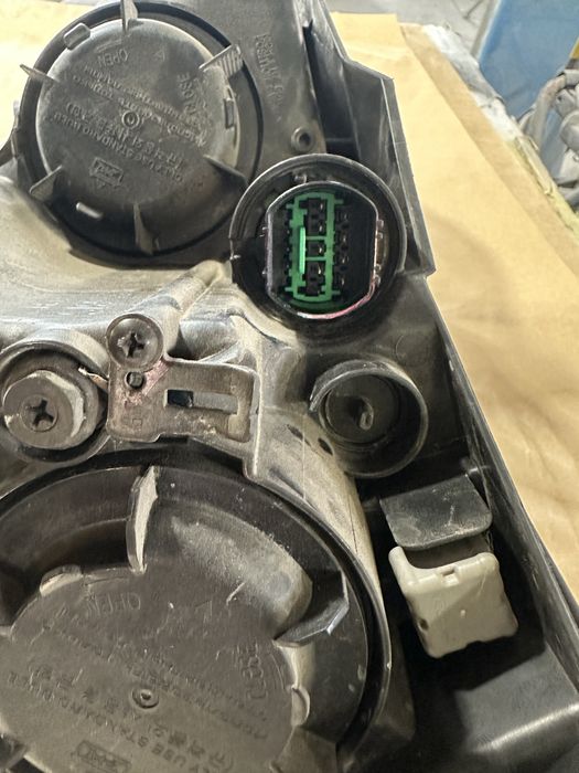 Kia Ceed десен фар