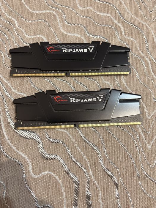 Продам озу ddr4 32gb -2шт