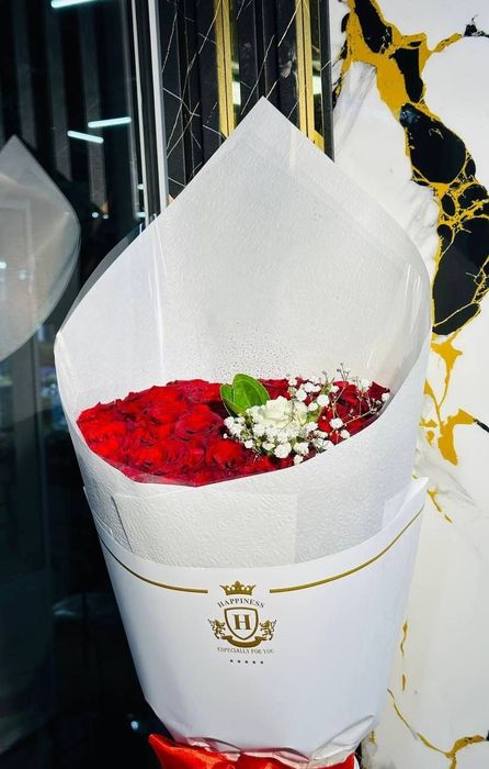 Продажа цветов роз букету.