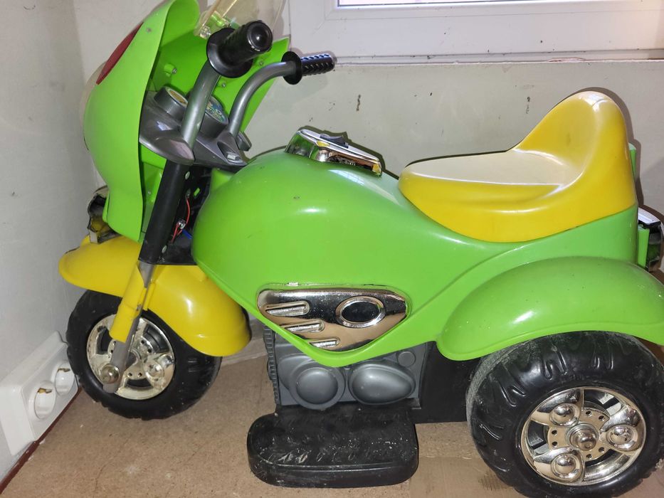 Електрическа детска кола