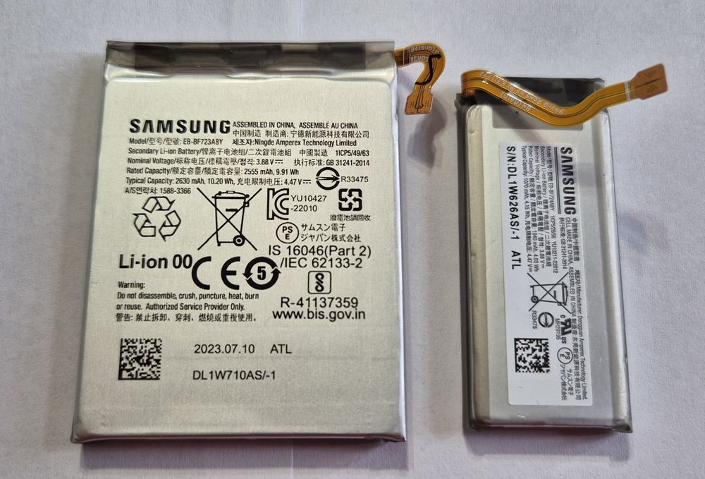 Samsung   Flip 4 componente  si husa originale