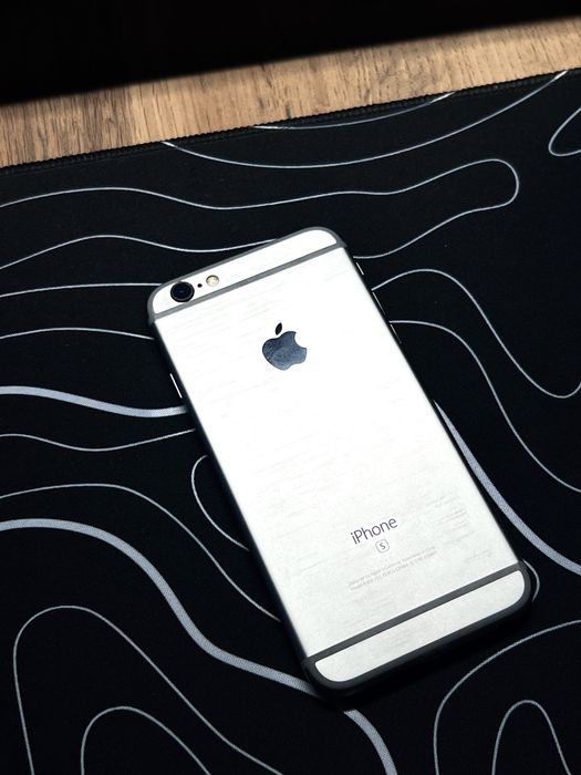 iPhone 6s Серый 64гб