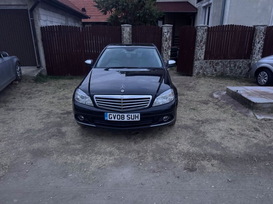 Dezmembrez Mercedes C classe