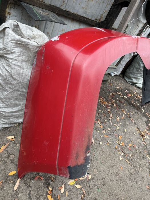 Продам бампер на Mitsubishi Carizma