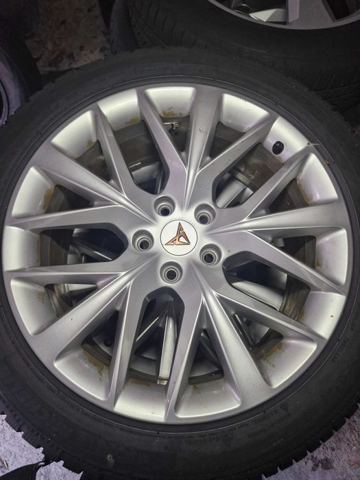 18 цола Оригинални джанти сеат купра зимни гуми 245 45 R18 Seat cupra