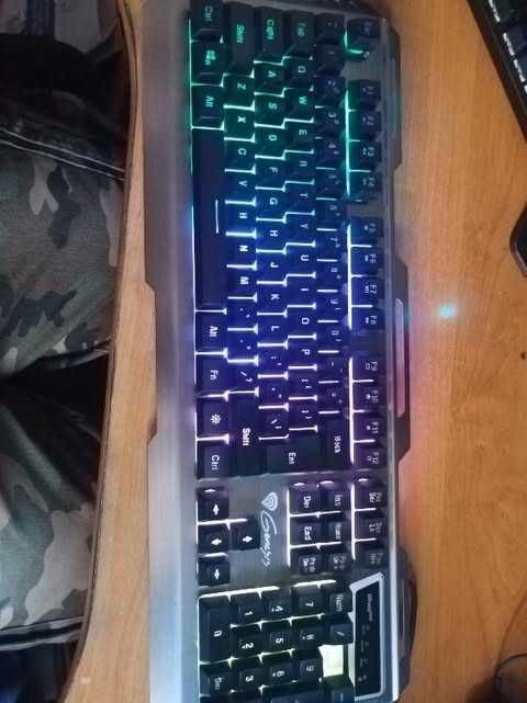 Tastatura genesis rhod 420 rgb