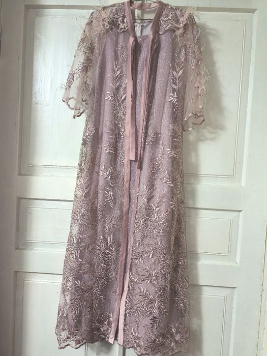 Ayollar oqshom koʻylagi