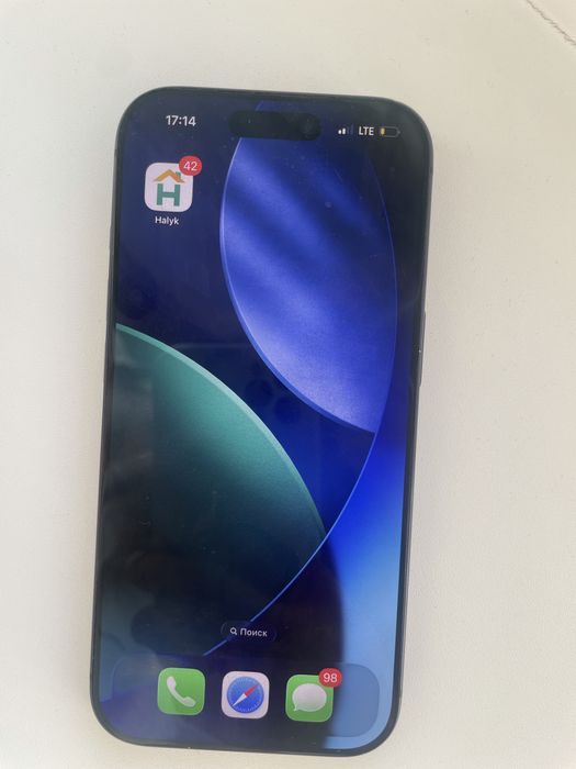 Iphone 17 pro в хорошем состоянии