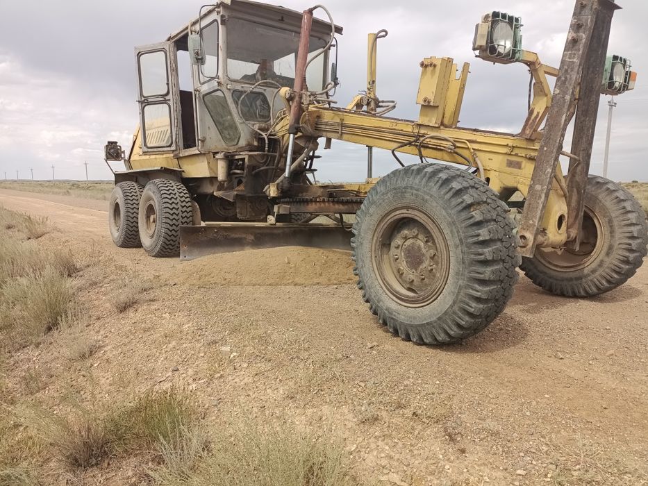 Продам Автогрейдер