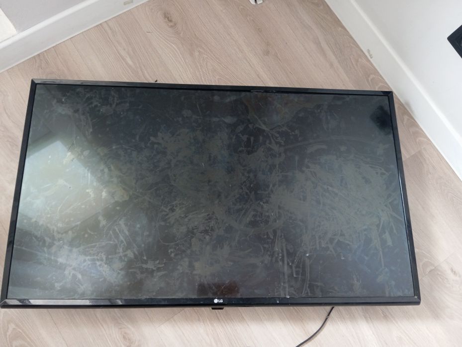 Продам телевизор Smart