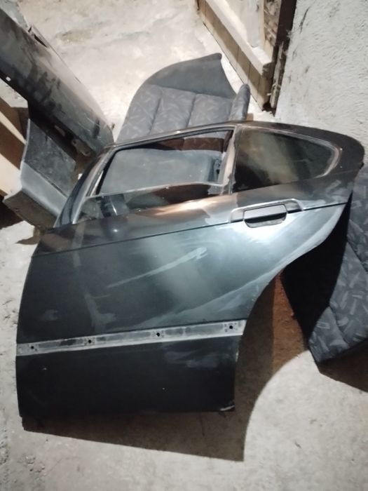 Продавам части за бмв е36