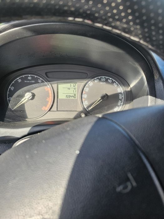 Vând skoda fabia II