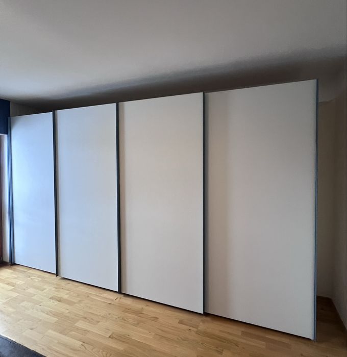 Rez/Dressing/Dulap 400/230/65 cm 4 usi culisante sticla alba mată
