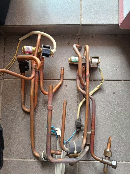 Продам компрессор на кондиционер