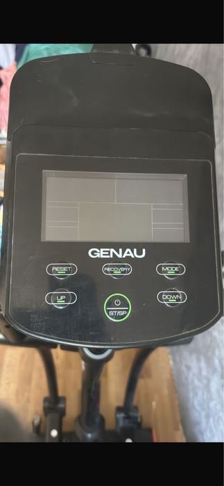 Продам эллиптический тренажер