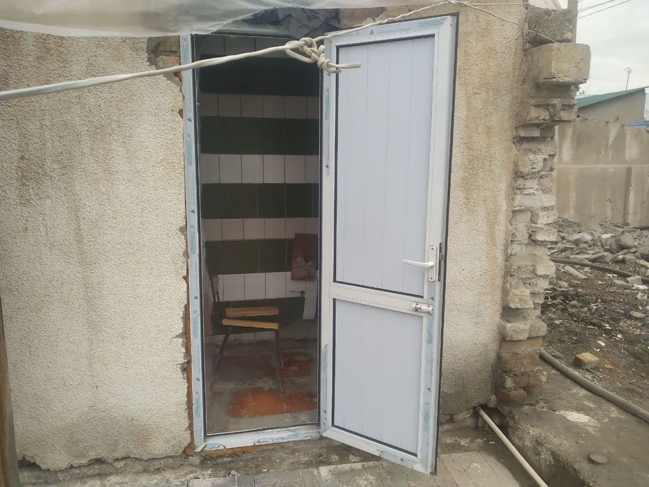 Xovli sotiladi eski shaxarda