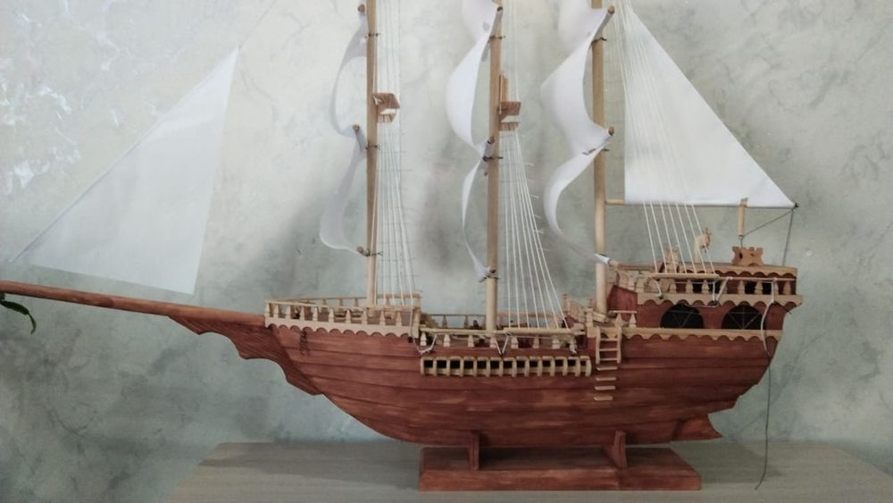 Продам корабль ручной работы из дерева