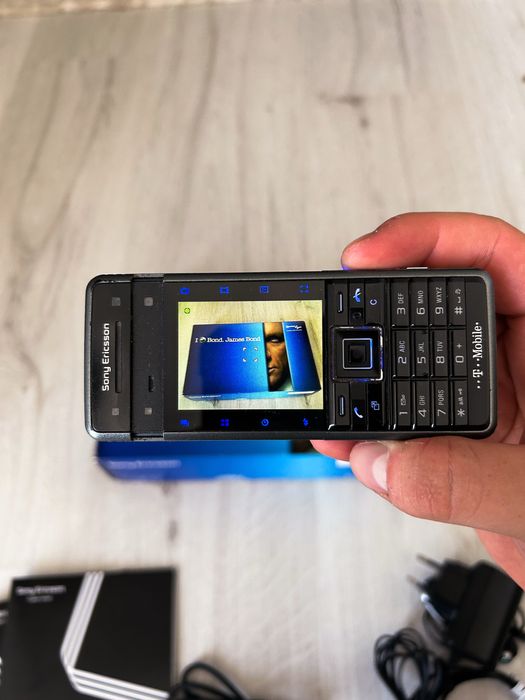 Sony Ericsson C902 Cyber-shot—Quantum of Solace/ James Bond Edition - Full Box- Colectie rar