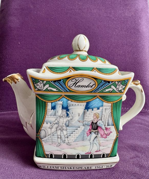 Порцеланов чайник Sadler England „Hamlet“ – колекционерски