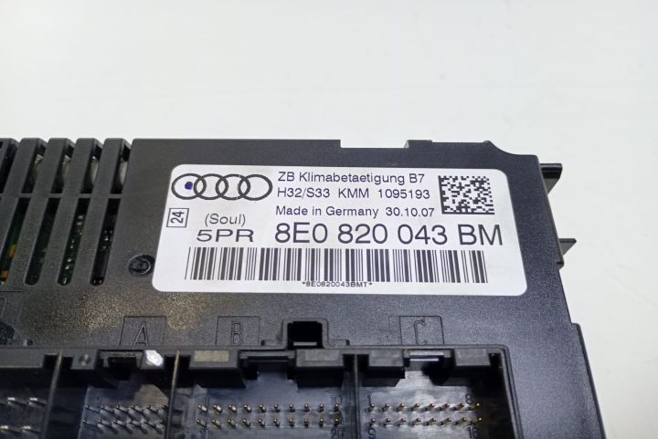 Panou climatronic 8E0820043BM Audi A4 B7 seria