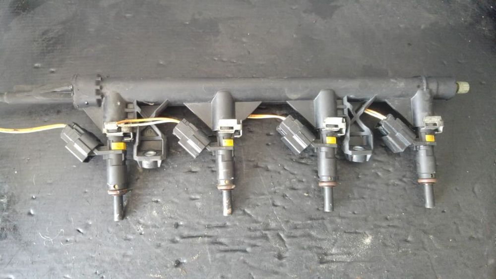 Rampa cu injectoare 1.4 b mini one r56 clubman r55 v752817680-07 v757564680-02