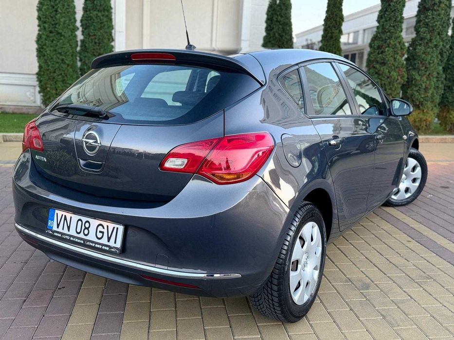 Opel Astra J Hatchback 1.6 Benzina 120 Cp Euro6 Cutie Manuala 146000KM