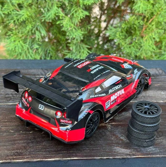 Дрифт машинка на пульте управления, радиоуправляемая машинка