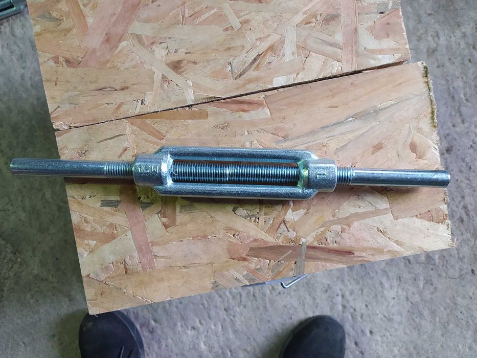 Скоби за изпъване на важета