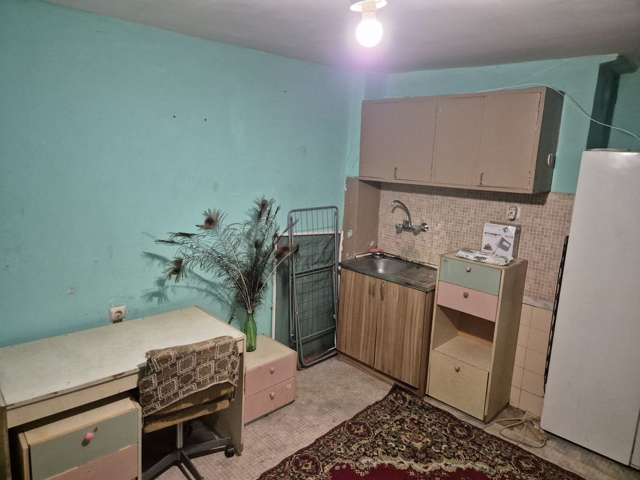 Дава се под наем Ателие в Варна, Възраждане 2 - 15 кв.м за 149.43 € - Снимка #4