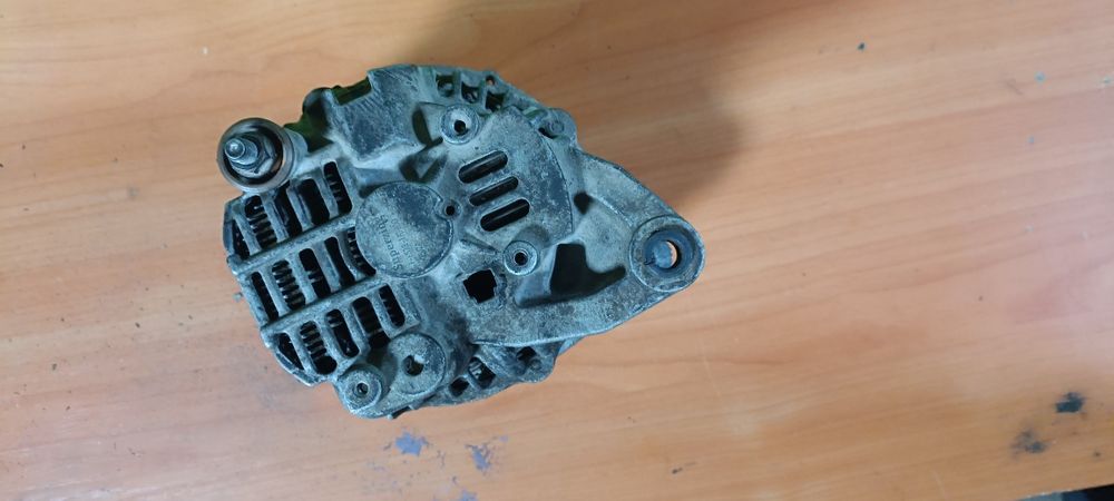 Генератор на Мазда 626