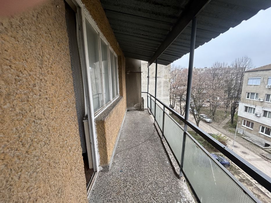 Продава се Тристаен апартамент в Силистра, Митница - 100 кв.м за 281 €/кв.м - Снимка #3