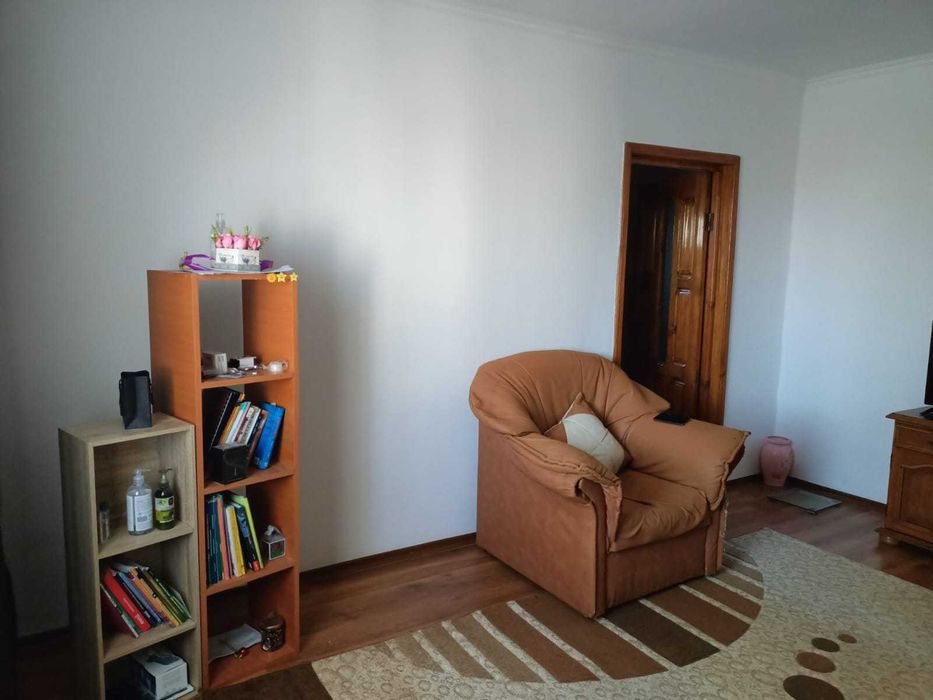 Închiriez apartament cu 2 camere poarta 6