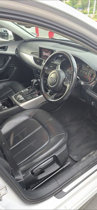 Audi a6 2.0 tdi automat ultra 19audi a6 2.0 tdi automat 2015 volan dreaptă 190hp
Mașina pornește și conduce foarte bine nu are probleme mecanice motor