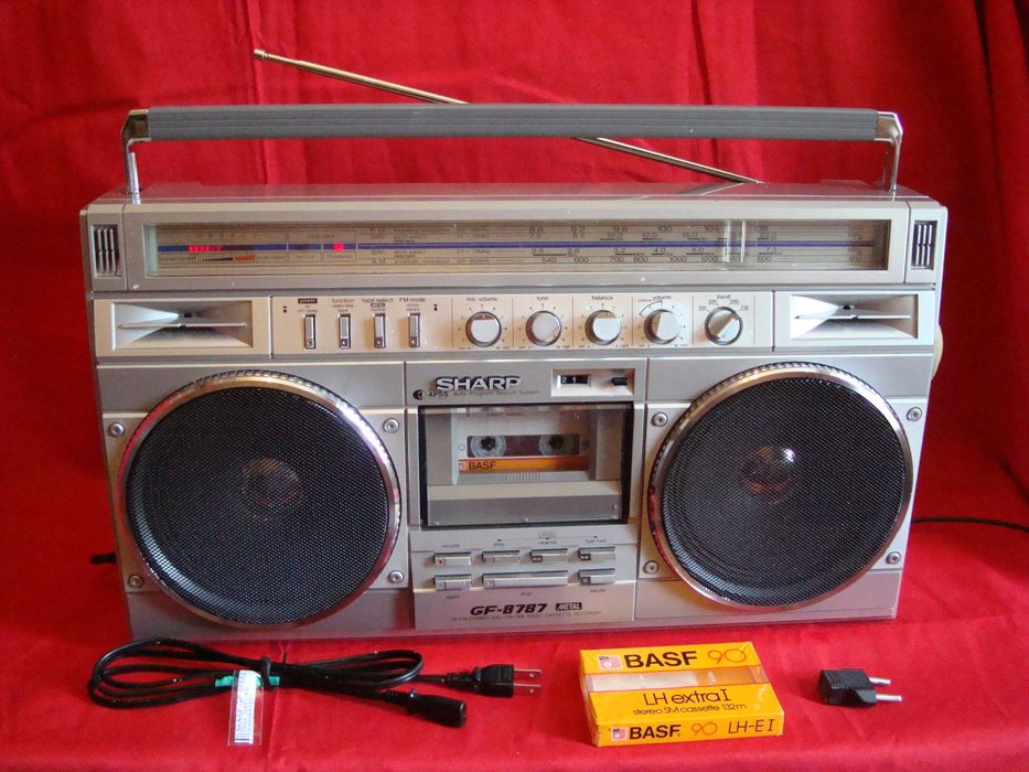 SHARP GF - 8787 Z  1982 год. Редкий. Made in Japan .