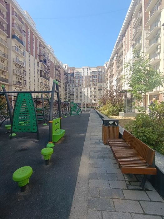 Яшнабадский р-н, ЖК Parkent Plaza, корзинка Авиатор, 3/10/10, (LY)