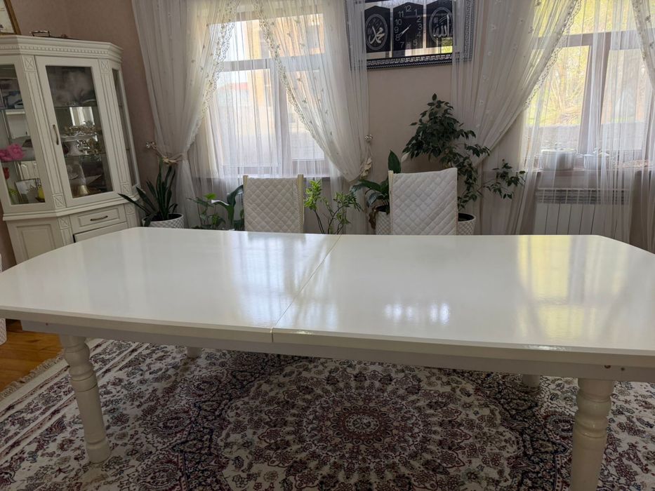 Кухонный большой стол