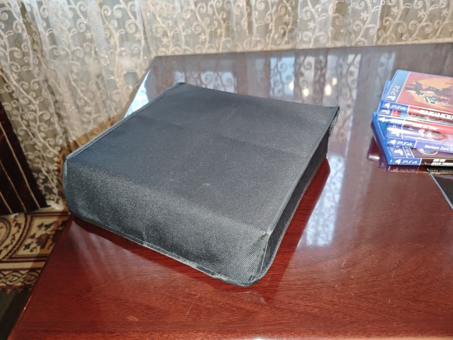 Продам Sony Playstation 4 Slim 1 Tb