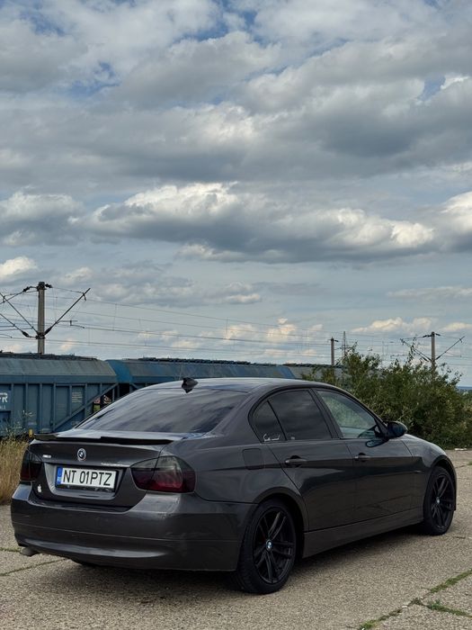 Se vinde Bmw E90 320D