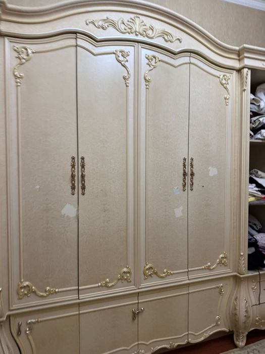 Спальный гарнитур