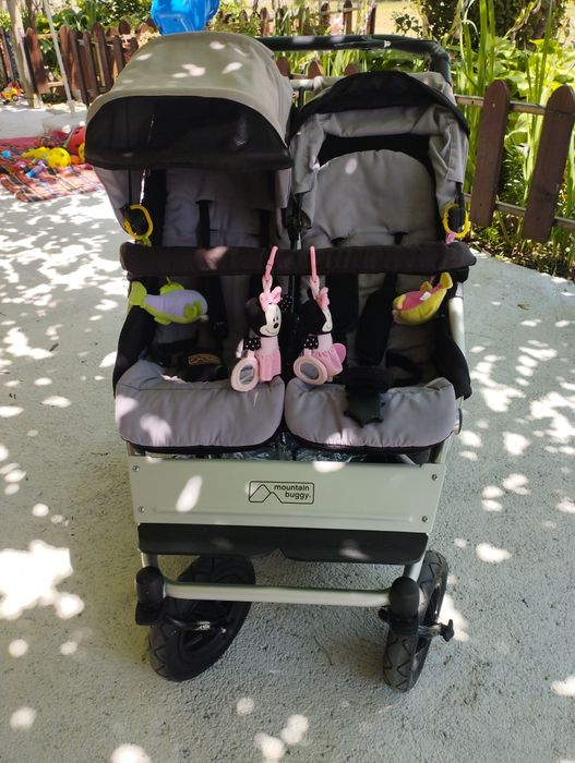 Продавам бебешка количка Mountain buggy